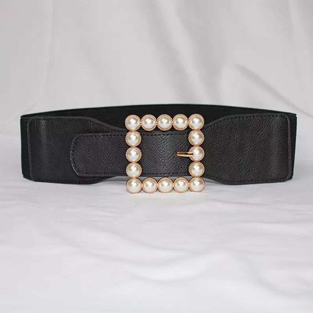 Pearl Buckle Belt